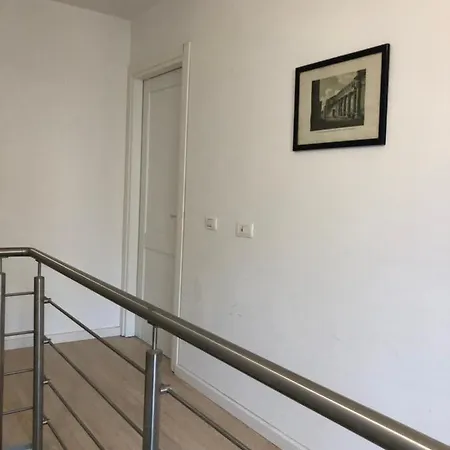 アパート Vicoatenea