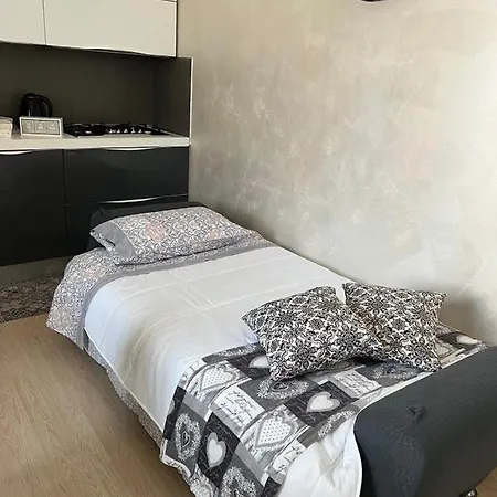 アパート Vicoatenea