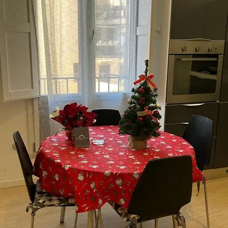 Vicoatenea アパート